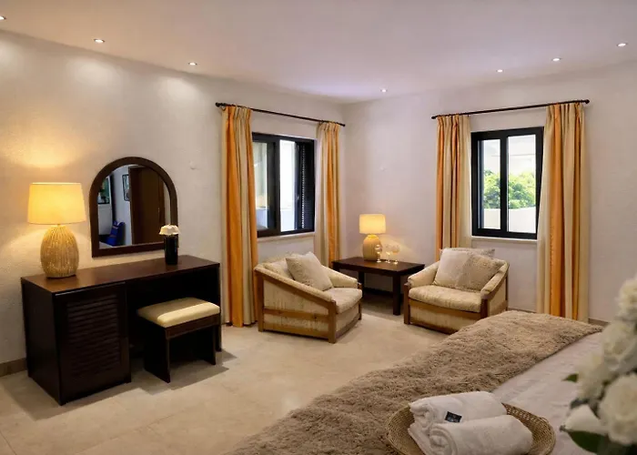 Apartment Ocean Bliss Ii- Panoramic Sea View - 20m To - 2 Swimming Pools - Private Parking Albufeira